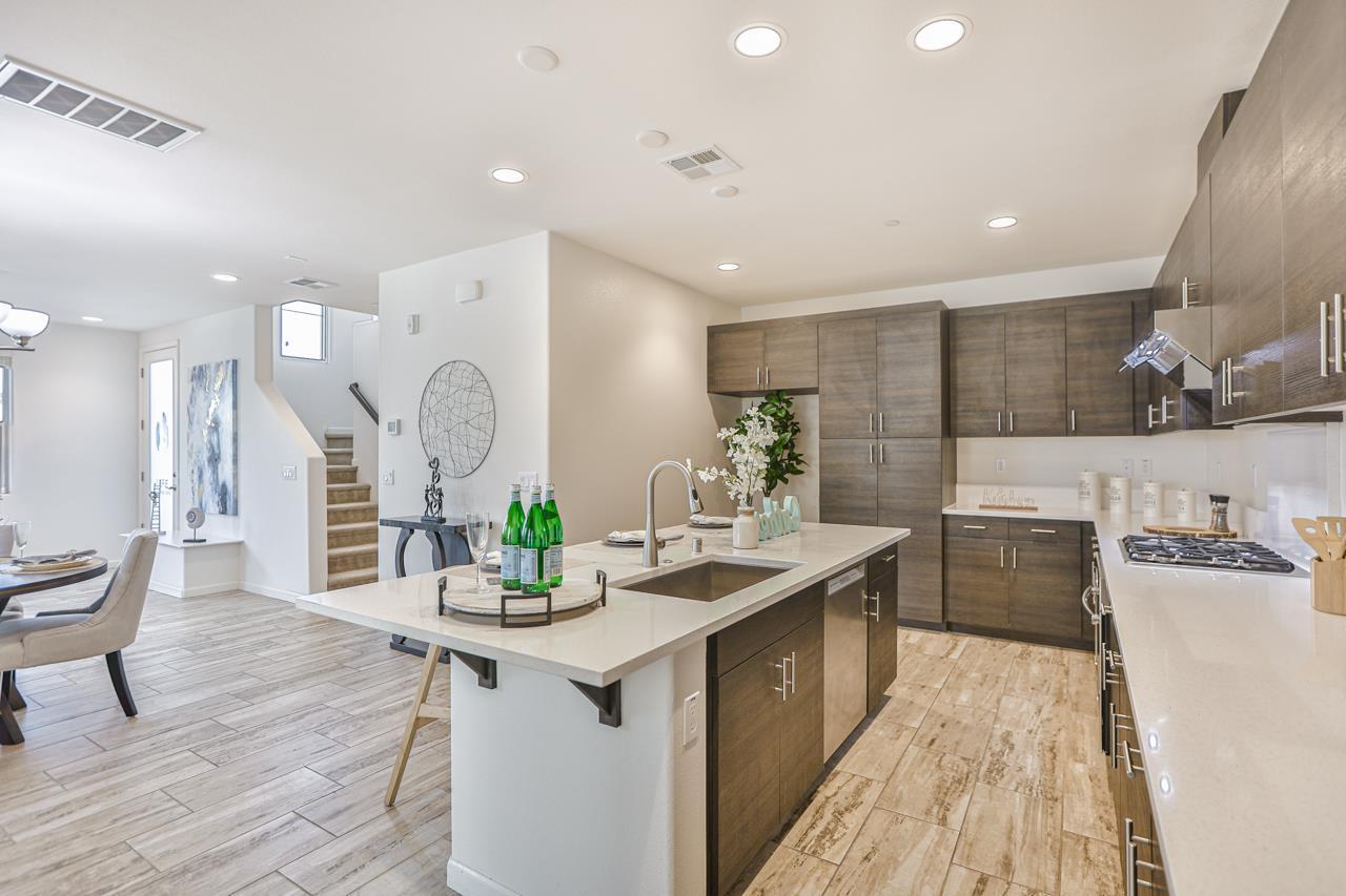 331 Expedition Ln, Milpitas 95035